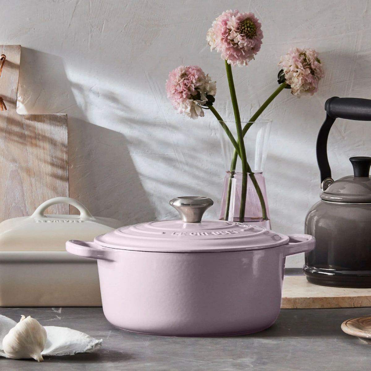 Signature Round Dutch Oven